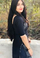 Your-Priya oozes sex-appeal in Bangalore
