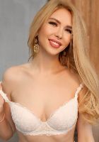 Russian blonde escort Starr